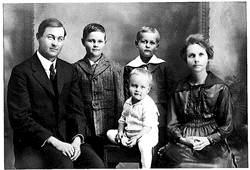 Oscar lindstrom's family.png