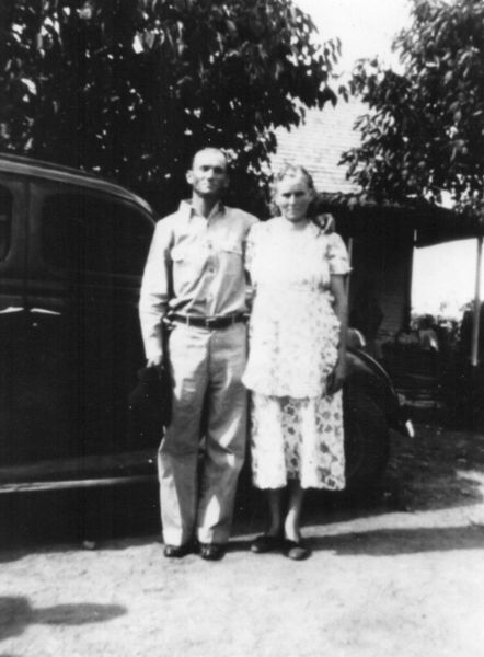 File:William allen and crisey roberson.jpeg